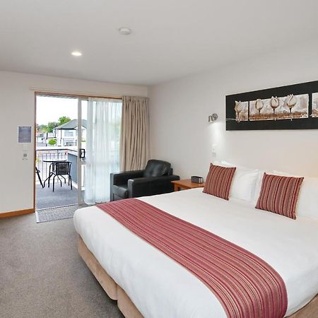 306 Motel Apartments Крайстчърч Екстериор снимка