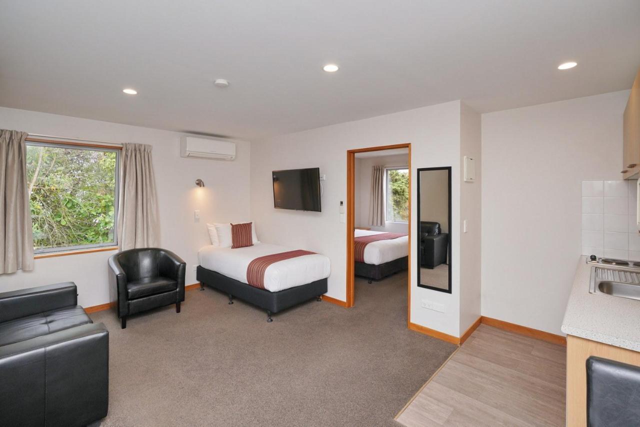 306 Motel Apartments Крайстчърч Екстериор снимка