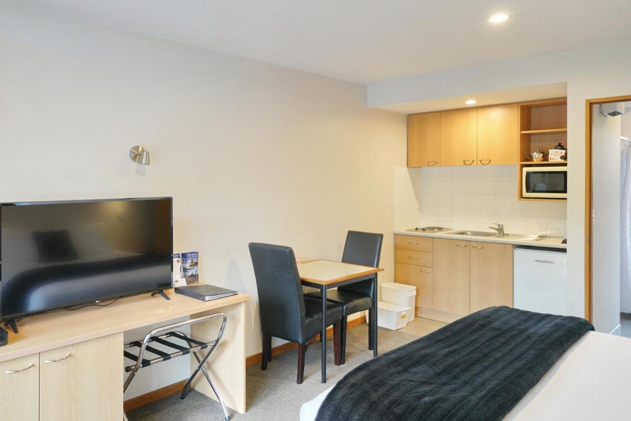 306 Motel Apartments Крайстчърч Екстериор снимка