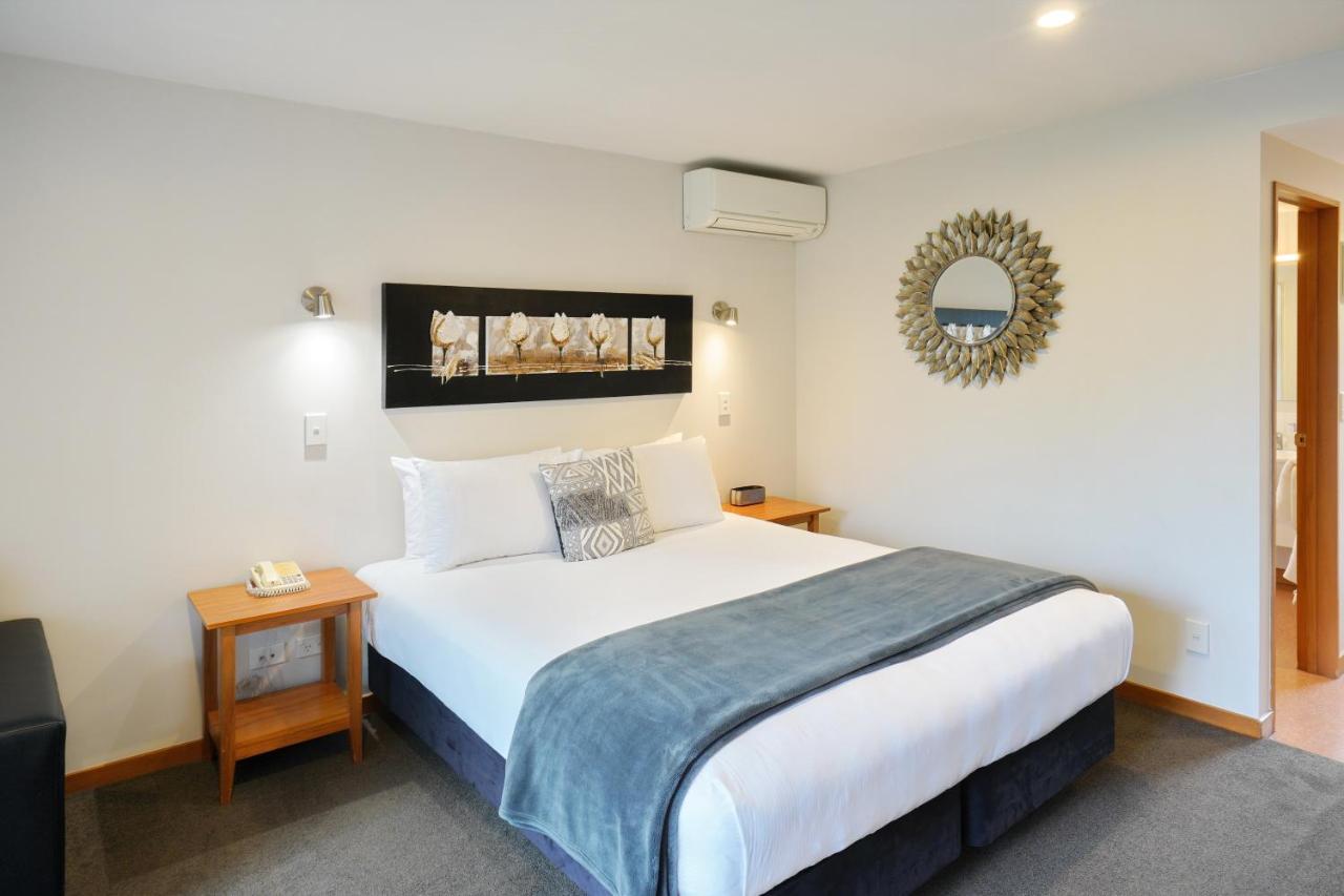 306 Motel Apartments Крайстчърч Екстериор снимка