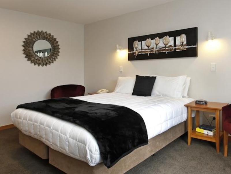 306 Motel Apartments Крайстчърч Екстериор снимка